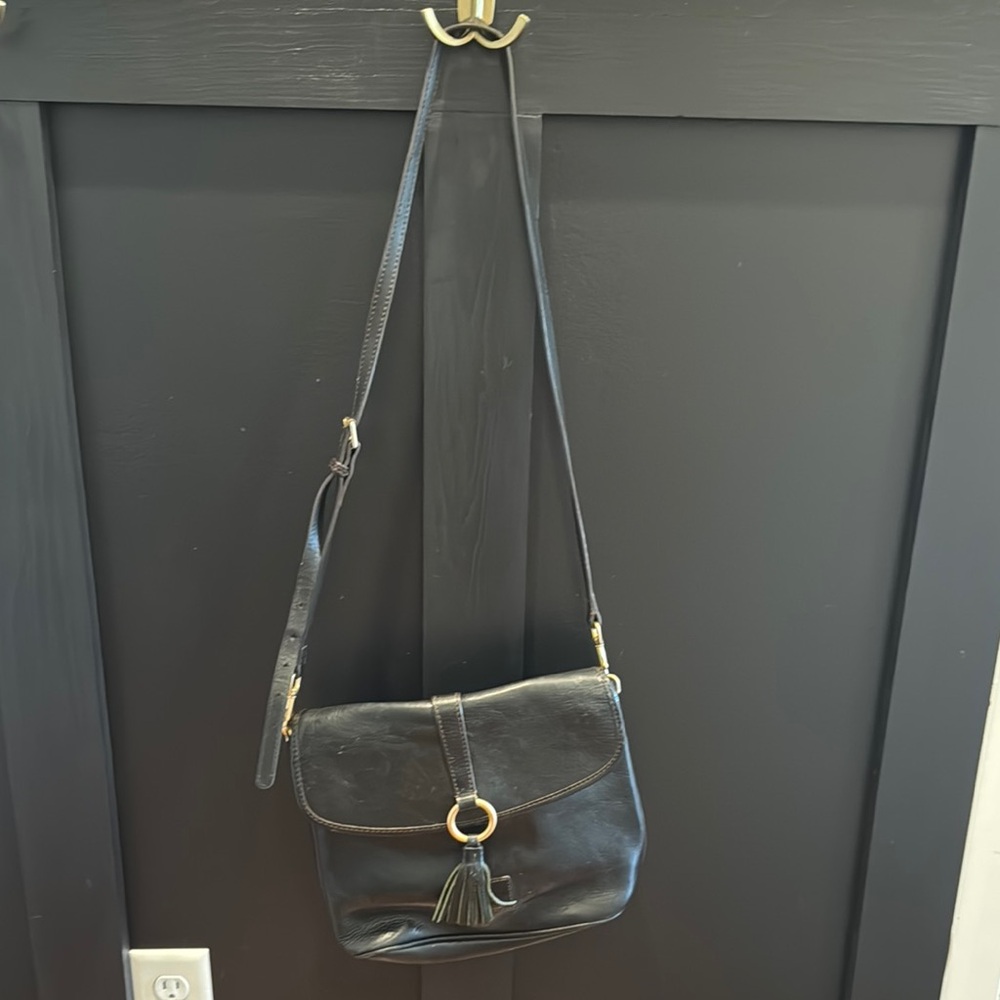 Elegant Black Leather Crossbody Bag